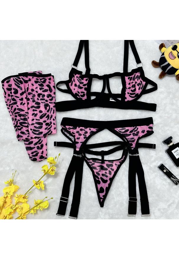 Intica - Zestaw bielizny z prześwitującymi elementami na romantyczny wieczór Rosmarie. Kolor: wielokolorowy. Materiał: materiał