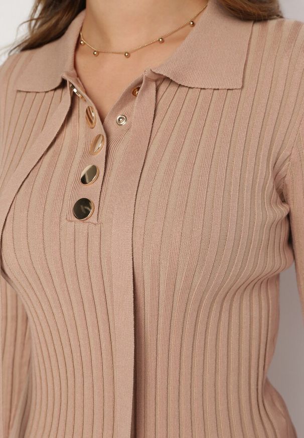 Born2be - Beżowy Wiskozowy Sweter w Prążki z Kołnierzykiem i Wiązaniem Ongella. Kolor: beżowy. Materiał: wiskoza. Wzór: prążki