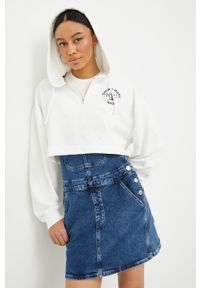 Tommy Jeans bluza DW0DW13570.9BYY damska kolor biały z kapturem z aplikacją. Typ kołnierza: kaptur. Kolor: biały. Materiał: bawełna, dzianina. Długość rękawa: długi rękaw. Długość: krótkie. Wzór: aplikacja