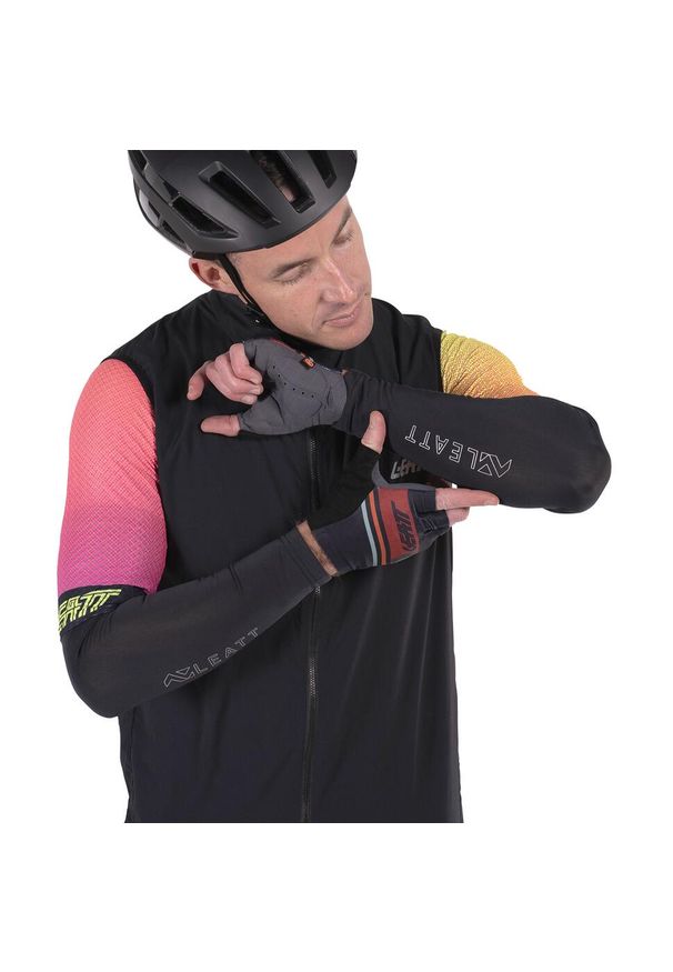 LEATT - Rękawki na rower Leatt Arm Warmer Sleeve. Kolor: czarny. Długość rękawa: krótki rękaw. Sport: kolarstwo