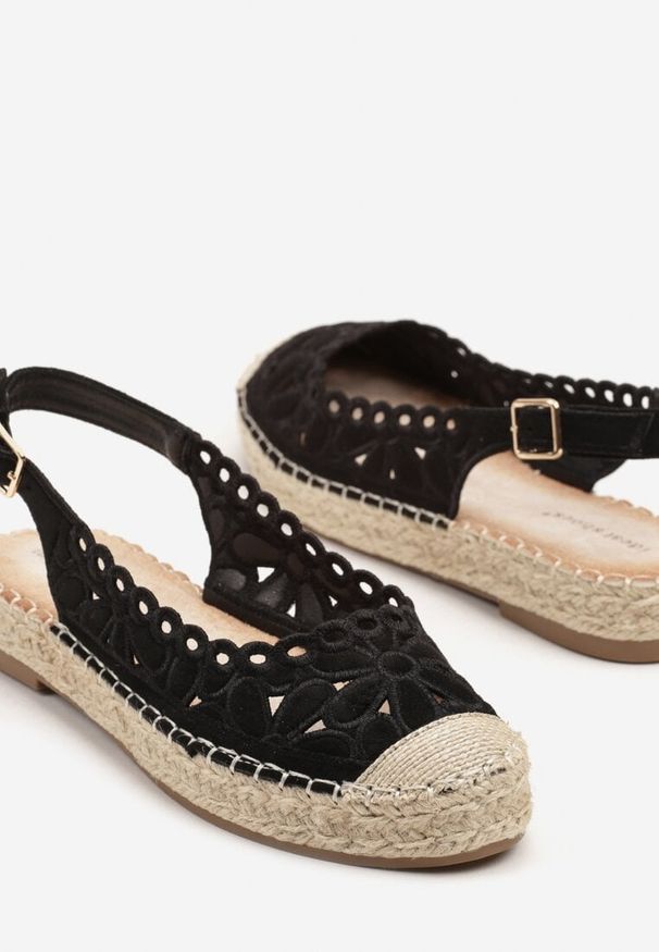 Born2be - Czarne Sandały Espadryle Slingback z Plecionką i Ażurową Cholewką Loriene. Okazja: na co dzień. Zapięcie: pasek. Kolor: czarny. Wzór: ażurowy. Obcas: na obcasie. Styl: elegancki, casual. Wysokość obcasa: niski
