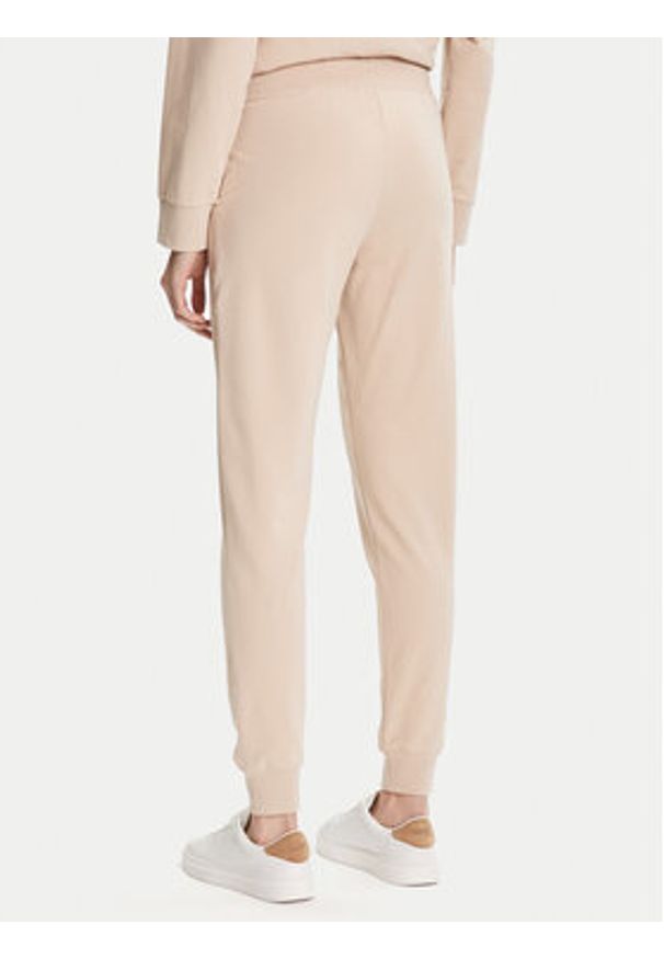 EA7 Emporio Armani Spodnie dresowe 7W000461 AF13135 U1046 Beżowy Regular Fit. Kolor: beżowy. Materiał: bawełna