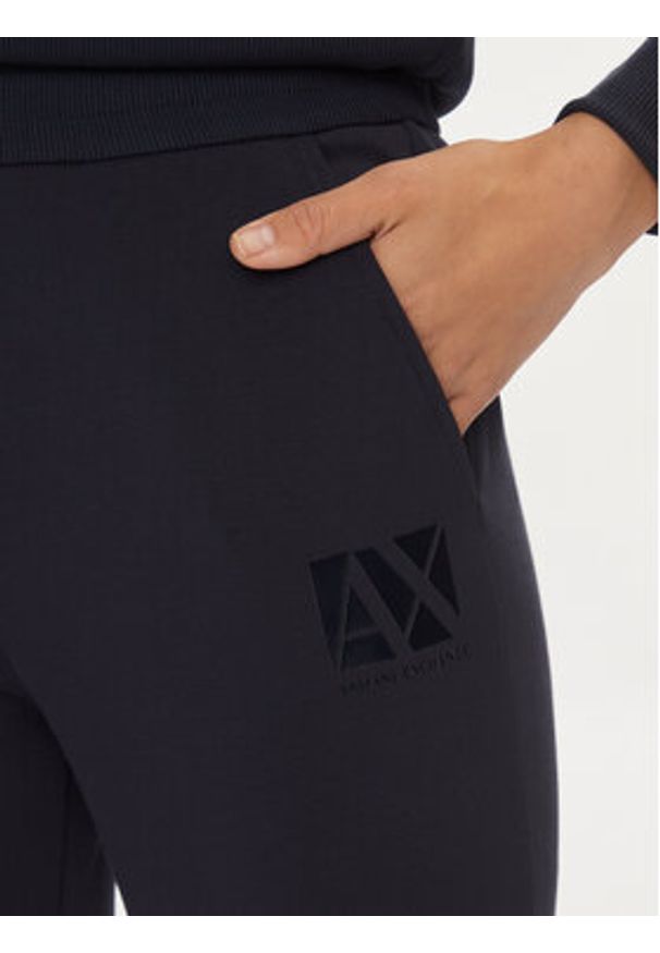 Armani Exchange Spodnie dresowe 3DYP79 YJEPZ 1593 Granatowy Regular Fit. Kolor: niebieski. Materiał: syntetyk, wiskoza