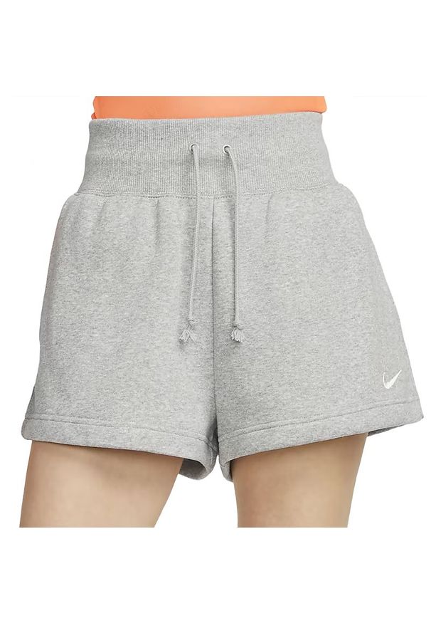 Spodenki damskie Nike Sportswear Phoenix Fleece FD1409-063 - szare. Stan: podwyższony. Kolor: szary. Materiał: dresówka, bawełna, dzianina, poliester