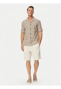 JOOP! Jeans Szorty materiałowe Riv-W 30102887 Kremowy Regular Fit. Kolor: kremowy. Materiał: bawełna #2