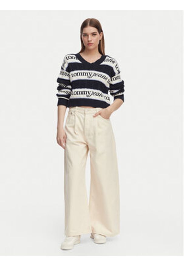 Tommy Jeans Jeansy DW0DW22409 Kremowy Loose Fit. Kolor: kremowy