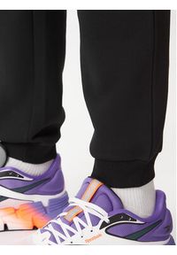 Reebok Spodnie dresowe Winchester Pant RK25146CCM Czarny Regular Fit. Kolor: czarny. Materiał: bawełna #5