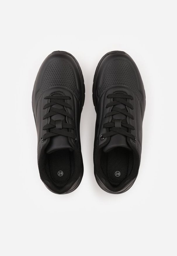 Renee - Czarne Sneakersy na Platformie z Transparentną Wstawką przy Podeszwie Riovira. Kolor: czarny. Obcas: na platformie