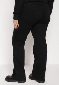 Born2be - Czarne Szerokie Jeansy z Wysokim Stanem z Bawełną i Dodatkiem Wiskozy Eprevia. Okazja: na co dzień. Stan: podwyższony. Kolekcja: plus size. Kolor: czarny. Styl: wizytowy, klasyczny, casual #6