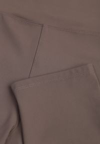 Born2be - Szare Gładkie Legginsy z Wysokim Stanem i Panelem Podkreślającym Talię Noseno. Okazja: na co dzień. Stan: podwyższony. Kolekcja: plus size. Kolor: szary. Długość: krótkie. Wzór: gładki. Styl: casual, sportowy #4