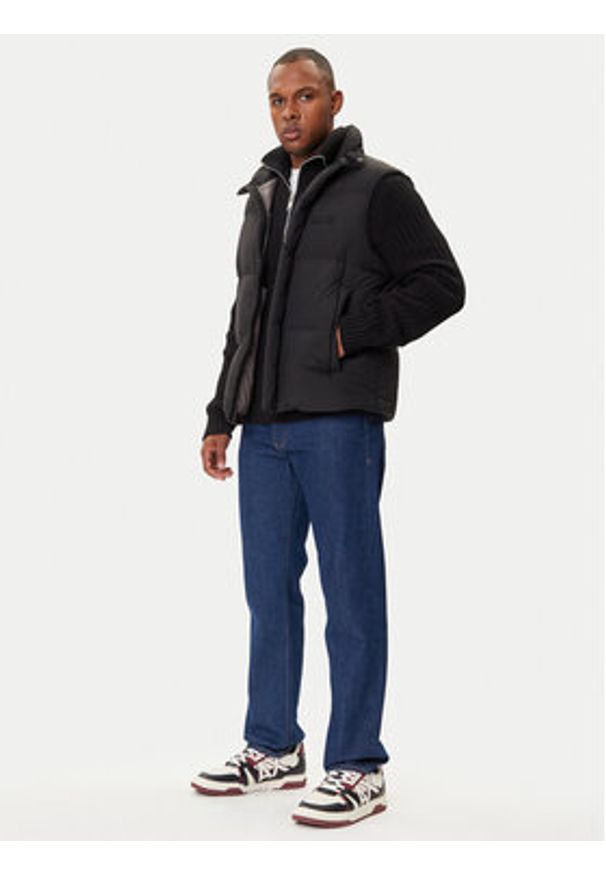 Armani Exchange Kamizelka XM001100 AF16340 UC001 Czarny Regular Fit. Kolor: czarny. Materiał: syntetyk