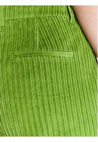 GESTUZ - Gestuz Spodnie materiałowe Megan 10906751 Zielony Relaxed Fit. Kolor: zielony. Materiał: bawełna #4