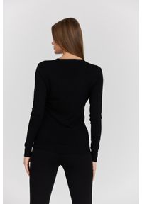 Guess - GUESS Czarny damski sweter Olive z haftowanym logo, Rozmiar S. Kolor: czarny. Materiał: materiał, wiskoza. Długość rękawa: długi rękaw. Długość: długie. Wzór: haft. Styl: elegancki, klasyczny #3