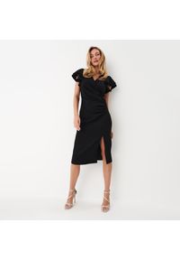 Mohito - Elegancka sukienka midi - Czarny. Kolor: czarny. Styl: elegancki. Długość: midi #1