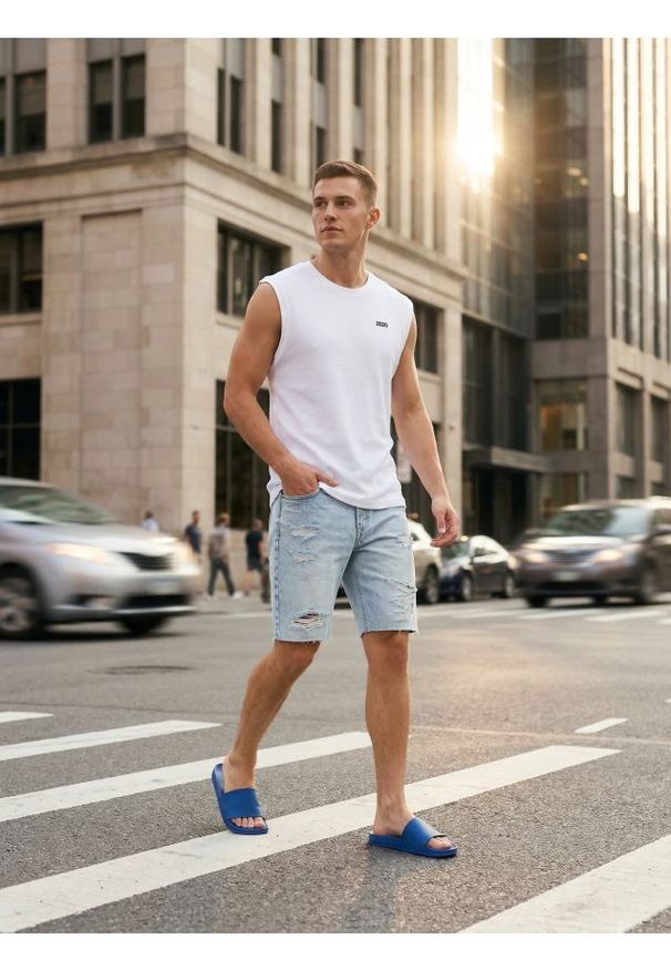 Sinsay - Szorty jeansowe z przetarciami - niebieski. Kolor: niebieski