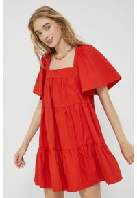 Abercrombie & Fitch sukienka kolor czerwony mini rozkloszowana. Typ kołnierza: dekolt w karo. Kolor: czerwony. Materiał: tkanina. Długość rękawa: krótki rękaw. Długość: mini #4