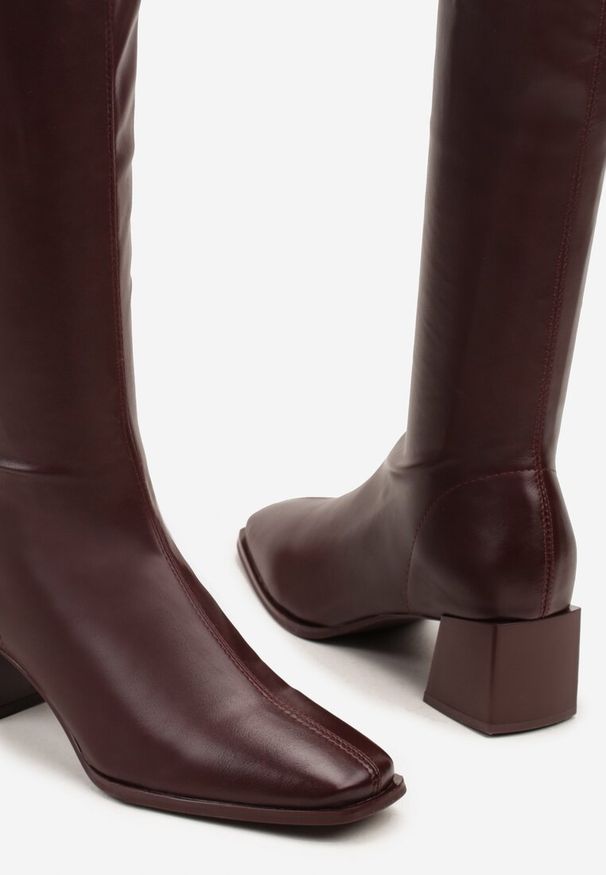 Born2be - Bordowe Kozaki na Obcasie z Dopasowaną Cholewką Fagwona. Okazja: na co dzień. Kolor: czerwony. Szerokość cholewki: normalna. Obcas: na obcasie. Styl: casual, klasyczny. Wysokość obcasa: średni