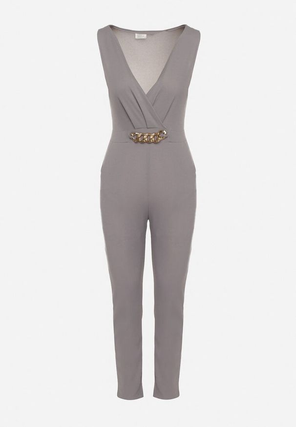 Born2be - Szary Kopertowy Kombinezon Bodycon bez Rękawów z Ozdobnym Łańcuchem Yaelia. Kolor: szary. Długość rękawa: bez rękawów. Długość: długie. Styl: elegancki
