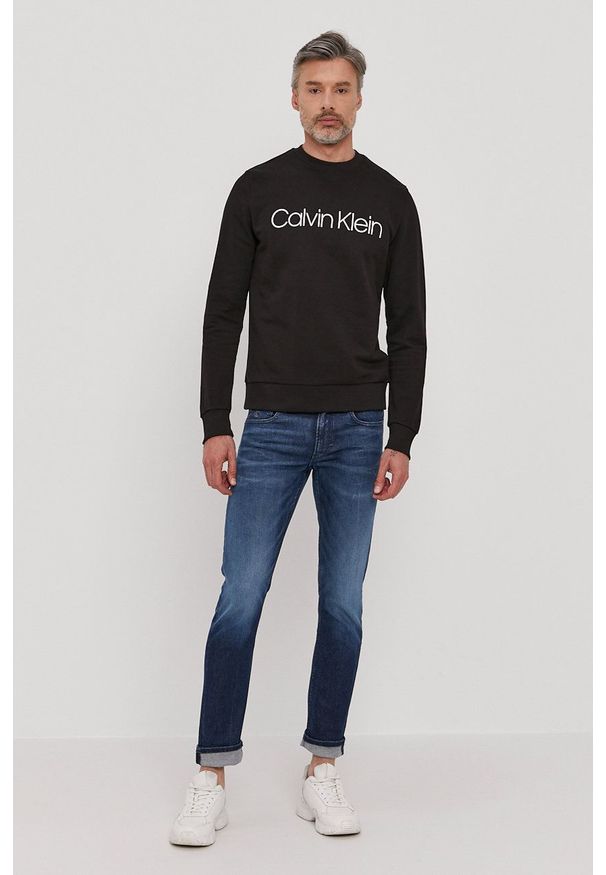 Calvin Klein Bluza męska kolor czarny z nadrukiem. Okazja: na co dzień. Kolor: czarny. Materiał: bawełna. Wzór: nadruk. Styl: casual