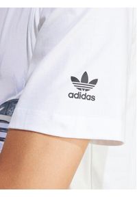 Adidas - adidas T-Shirt Graphic IR9438 Biały Regular Fit. Kolor: biały. Materiał: bawełna #5