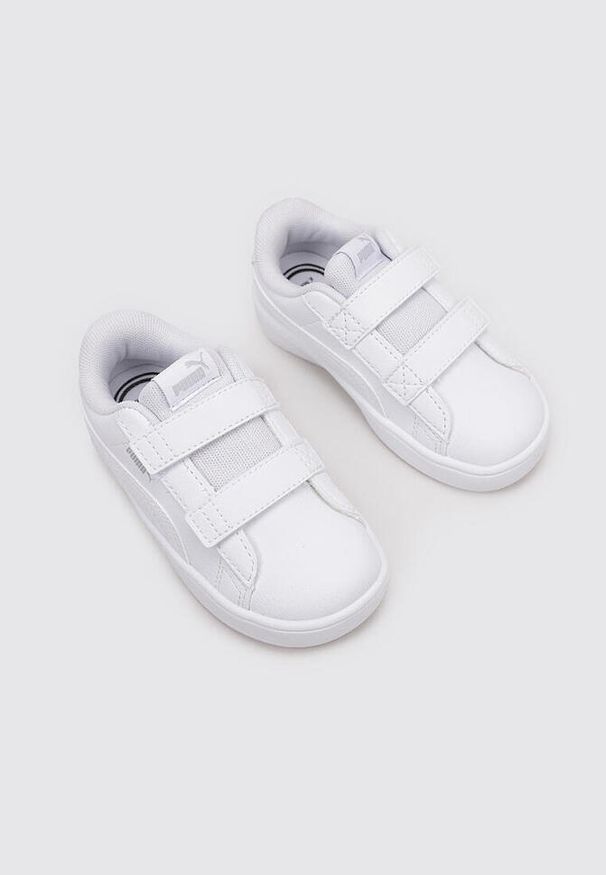 Buty do chodzenia niemowlęce Puma Rickie Classic V Inf. Kolor: biały. Materiał: syntetyk, materiał. Szerokość cholewki: normalna. Sport: turystyka piesza