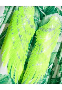 MYSTIQUE BEACH - Tunika midi Jungle z żółtymi skrzydłami. Kolor: biały. Materiał: materiał. Wzór: aplikacja #5