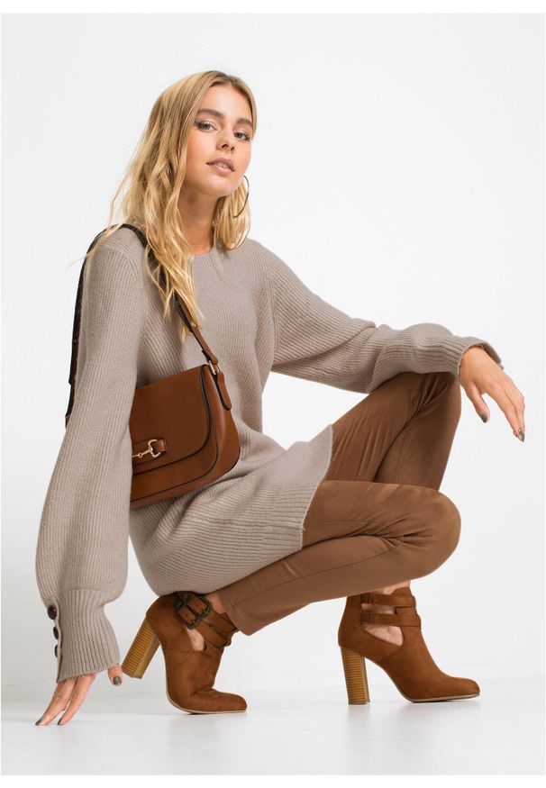 bonprix - Długi sweter z guzikami. Kolor: beżowy. Długość: długie