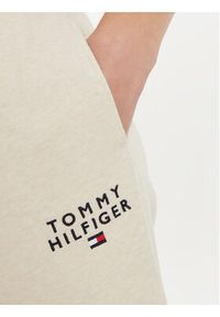 TOMMY HILFIGER - Tommy Hilfiger Spodnie dresowe UW0UW04522 Beżowy Regular Fit. Kolor: beżowy. Materiał: bawełna, syntetyk #5