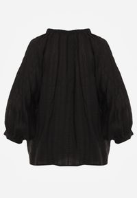 Born2be - Czarna Rustykalna Bluzka z Tencelu Ozdobiona Wiązaniem Koronką i Koralikami Sachi. Okazja: na co dzień. Kolor: czarny. Materiał: koronka. Długość rękawa: długi rękaw. Długość: długie. Wzór: aplikacja, koronka. Styl: casual #3