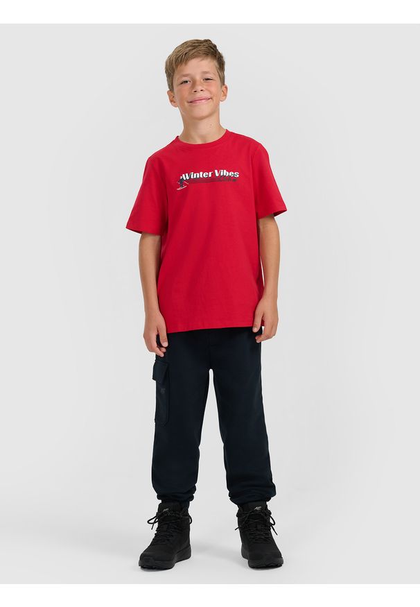 4f - 4F Spodnie dresowe joggery chłopięce - granatowe 122 (6-7 lat). Okazja: na co dzień. Kolor: niebieski. Materiał: dresówka. Sezon: lato. Styl: casual, klasyczny