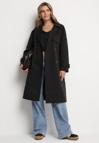Born2be - Czarny Płaszcz w Stylu Trencza Ozdobiony Paskiem z Klamrą Ninellira. Kolor: czarny. Materiał: jeans. Długość rękawa: długi rękaw. Długość: długie. Wzór: aplikacja. Styl: klasyczny, elegancki #7