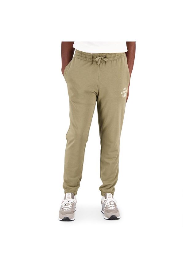 Spodnie New Balance MP31515CGN - zielone. Kolor: zielony. Materiał: tkanina, poliester, bawełna, dresówka