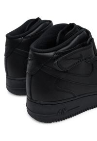 Nike - NIKE Air Force 1 '07 MID Sneakersy męskie. Okazja: na co dzień. Zapięcie: rzepy. Kolor: czarny. Materiał: guma, skóra. Szerokość cholewki: normalna. Model: Nike Air Force #4