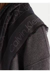 Calvin Klein Szal Emblem Aop Tonal LV04D8063G Czarny. Kolor: czarny. Materiał: materiał
