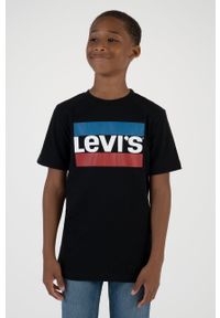 Levi's® - Levi's T-shirt dziecięcy kolor czarny z nadrukiem. Okazja: na spotkanie biznesowe, na co dzień. Kolor: czarny. Materiał: dzianina. Wzór: nadruk. Styl: biznesowy, casual #1
