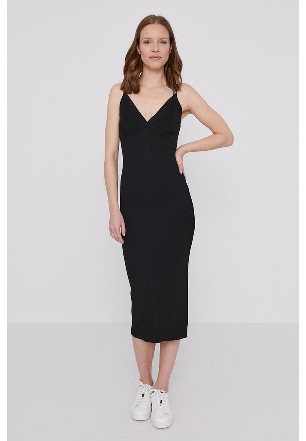 Czarna sukienka Calvin Klein Jeans na ramiączkach, dopasowana   / 08719853702369 - Sukienki 