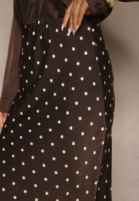 Renee - Brązowa Spódnica High Waist w Kropki o Trapezowym Kroju Ravea. Okazja: na spotkanie biznesowe, do pracy, na co dzień, na spacer. Stan: podwyższony. Kolor: brązowy. Wzór: kropki. Styl: biznesowy, casual, elegancki #4