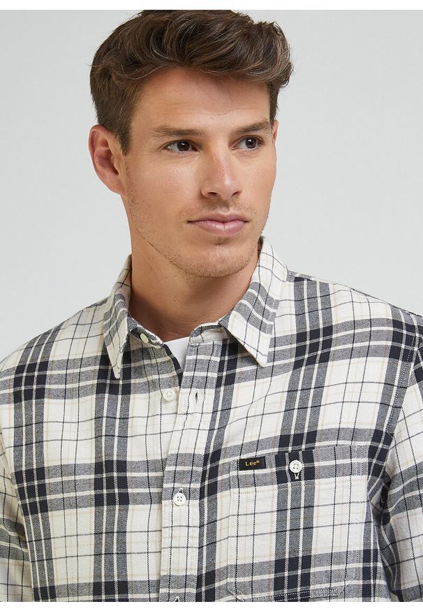 Lee - LEE MĘSKA KOSZULA LEESURE SHIRT ECRU 112341768 L66N016990