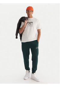 DC Shoes T-Shirt EDYZT04346 WBB0 Biały Regular Fit. Kolor: biały. Materiał: bawełna