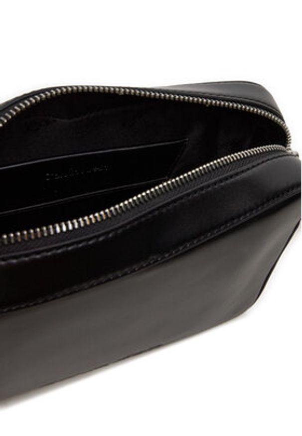 Calvin Klein Torebka K60K612555 Czarny. Kolor: czarny. Materiał: skórzane