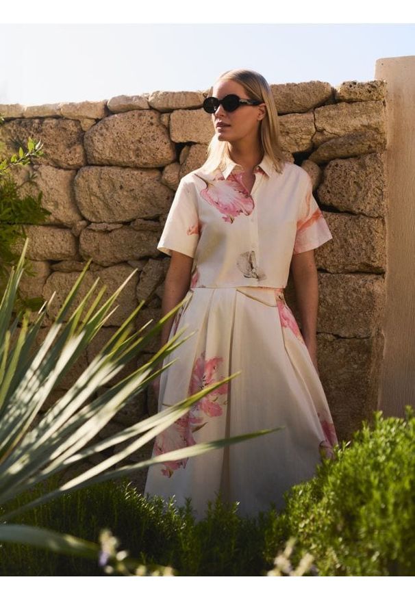 Reserved - Koszula w kwiaty - wielobarwny. Materiał: bawełna. Wzór: kwiaty