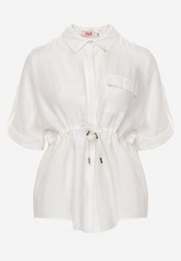 Born2be - Biała Nietoperzowa Koszula Safari z Bawełną z Wiązaniem w Talii Tierona. Okazja: do pracy, na co dzień, na spotkanie biznesowe. Kolor: biały. Materiał: bawełna. Długość: długie. Styl: biznesowy, casual #3