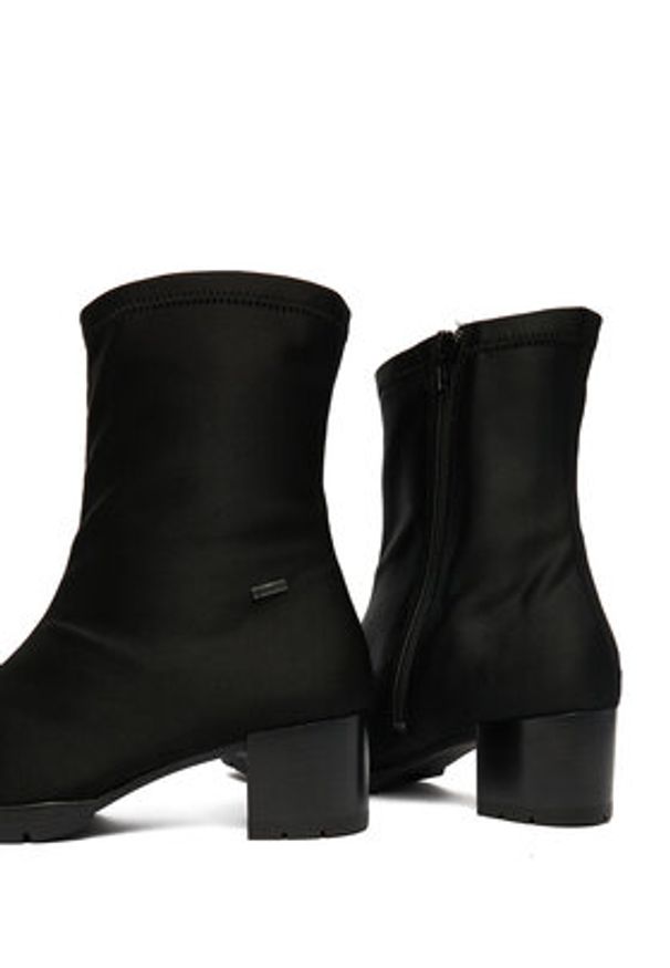 HÖGL Botki 0-134828-01000 Czarny. Kolor: czarny. Materiał: materiał