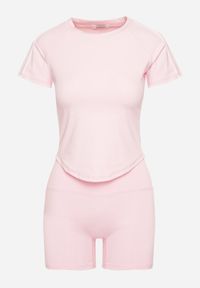 Born2be - Różowy Komplet Sportowy T-shirt i Szorty z Ozdobnym Lampasem Zorettia. Kolor: różowy. Materiał: jeans #7