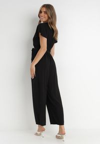 Born2be - Czarny Kombinezon z Wiskozy Cephinous. Okazja: na co dzień. Kolor: czarny. Materiał: wiskoza. Długość rękawa: krótki rękaw. Długość: krótkie. Wzór: jednolity. Sezon: lato. Styl: casual #6