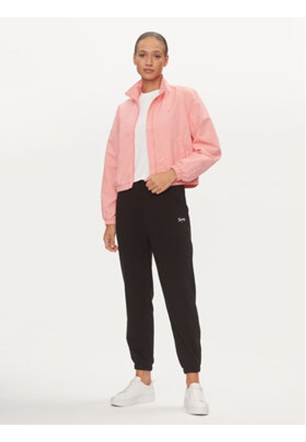 Tommy Jeans Wiatrówka Essential DW0DW18139 Różowy Regular Fit. Kolor: różowy. Materiał: syntetyk