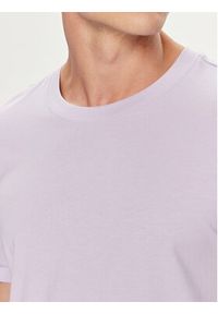 Calvin Klein Jeans T-Shirt J30J323482 Fioletowy Regular Fit. Kolor: fioletowy. Materiał: bawełna