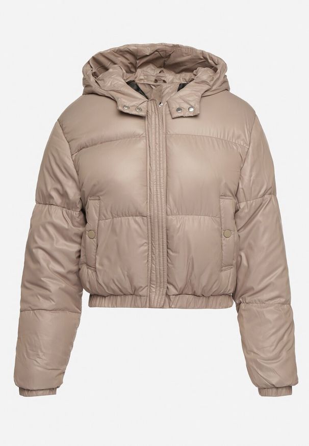 Born2be - Beżowa Kurtka Pikowana o Krótkim Fasonie z Kapturem Tinthella. Okazja: na spacer, na co dzień. Typ kołnierza: kaptur. Kolor: beżowy. Materiał: jeans. Długość: krótkie. Wzór: aplikacja. Styl: elegancki, casual