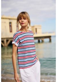 MOODO - T-shirt w paski granatowy. Kolor: niebieski. Materiał: bawełna, elastan. Wzór: paski