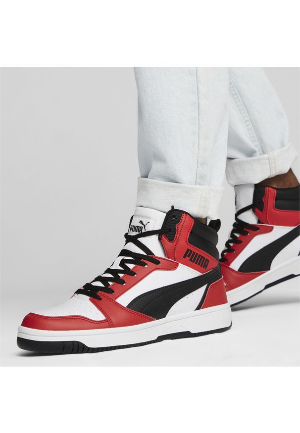 Puma - Buty Rebound V6 Rozmiar 47 - 392326-04 Biały. Okazja: na co dzień. Wysokość cholewki: za kostkę. Kolor: czerwony, biały, wielokolorowy, czarny. Materiał: syntetyk, skóra. Szerokość cholewki: normalna. Sport: turystyka piesza, koszykówka